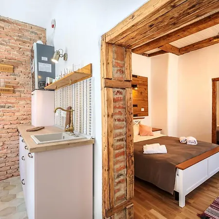 Saint John's 22 * Brasov
