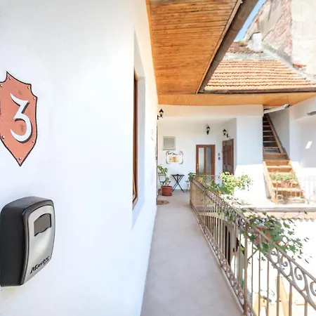 Saint John's 22 Apartman Brassó