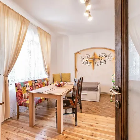 Saint John's 22 Apartment *