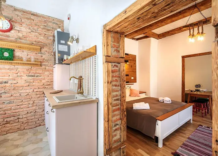 Saint John's 22 * Brașov