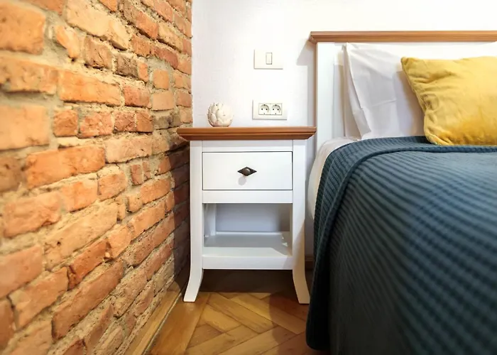 Saint John's 22 * Braşov