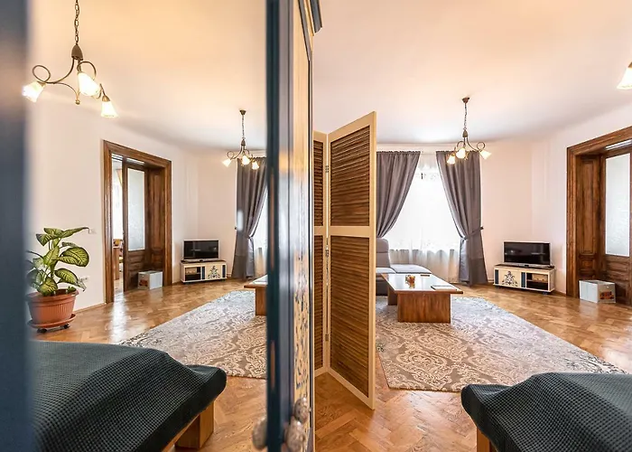 Saint John's 22 * Brașov