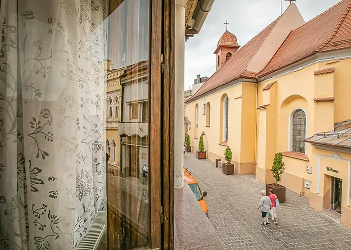 Saint John's 22 * Brașov